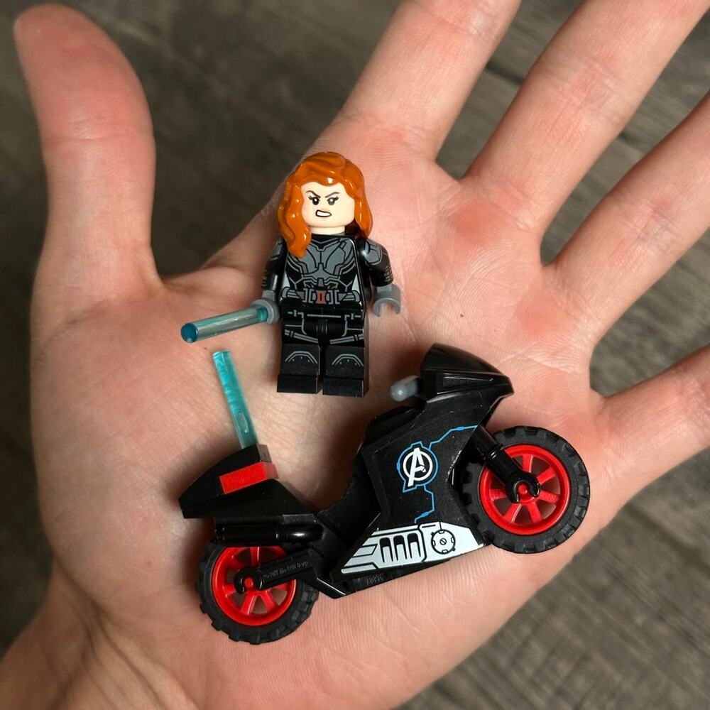 LEGO Marvel Black Widow Avengers Bike Motorcycle Mini Figure